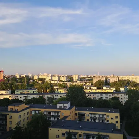 Skyline View Near Atlas Arena & Zoo Apartment *